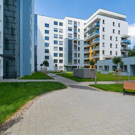 דירה W Zielonej Okolicy Poznania Z Parkingiem By Renters *