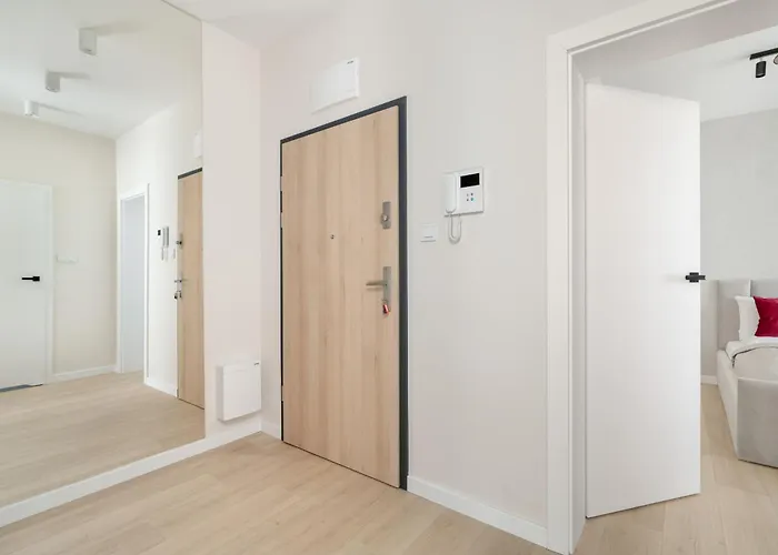Apartamento W Zielonej Okolicy Poznania Z Parkingiem By Renters