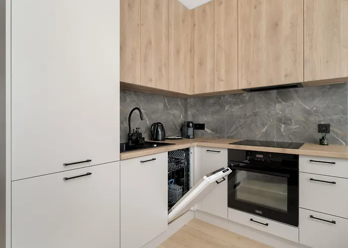 Apartamento W Zielonej Okolicy Poznania Z Parkingiem By Renters *