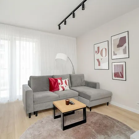 Apartamento W Zielonej Okolicy Poznania Z Parkingiem By Renters *