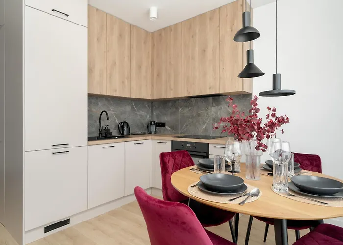 דירה W Zielonej Okolicy Poznania Z Parkingiem By Renters *